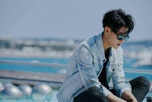 邓超吃瓜杨洋是真的吗视频,揭秘视频背后的真相